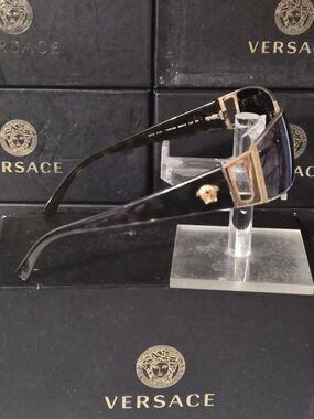 Dead Stock Versace Sunglasses Mod 2021 Woodgrain And Gold